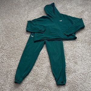 Under Armour Jogger Set - women’s small
